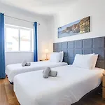 Old Town 2br 50m Ocean W/ Ac Wi-fi Parking Terrace شقة *