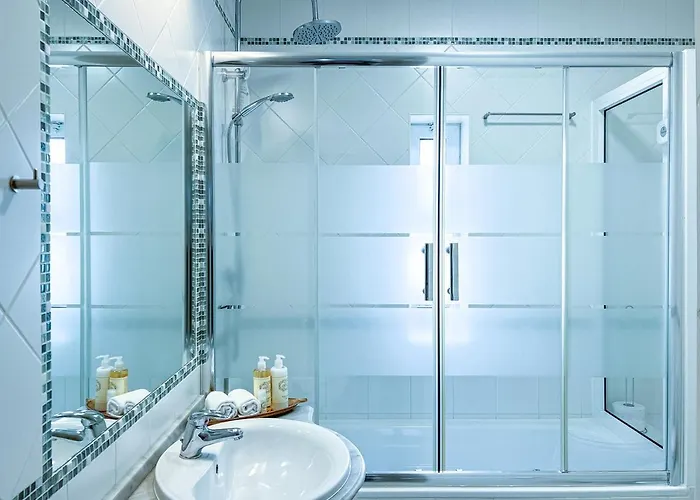 Old Town 2br 50m Ocean W/ Ac Wi-fi Parking Terrace